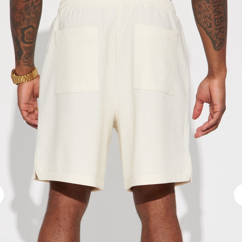 Fashion Nova Men’s “Show Up” Ribbed Basketball Shorts – Off White/Cream Size M - Picture 6 of 7
